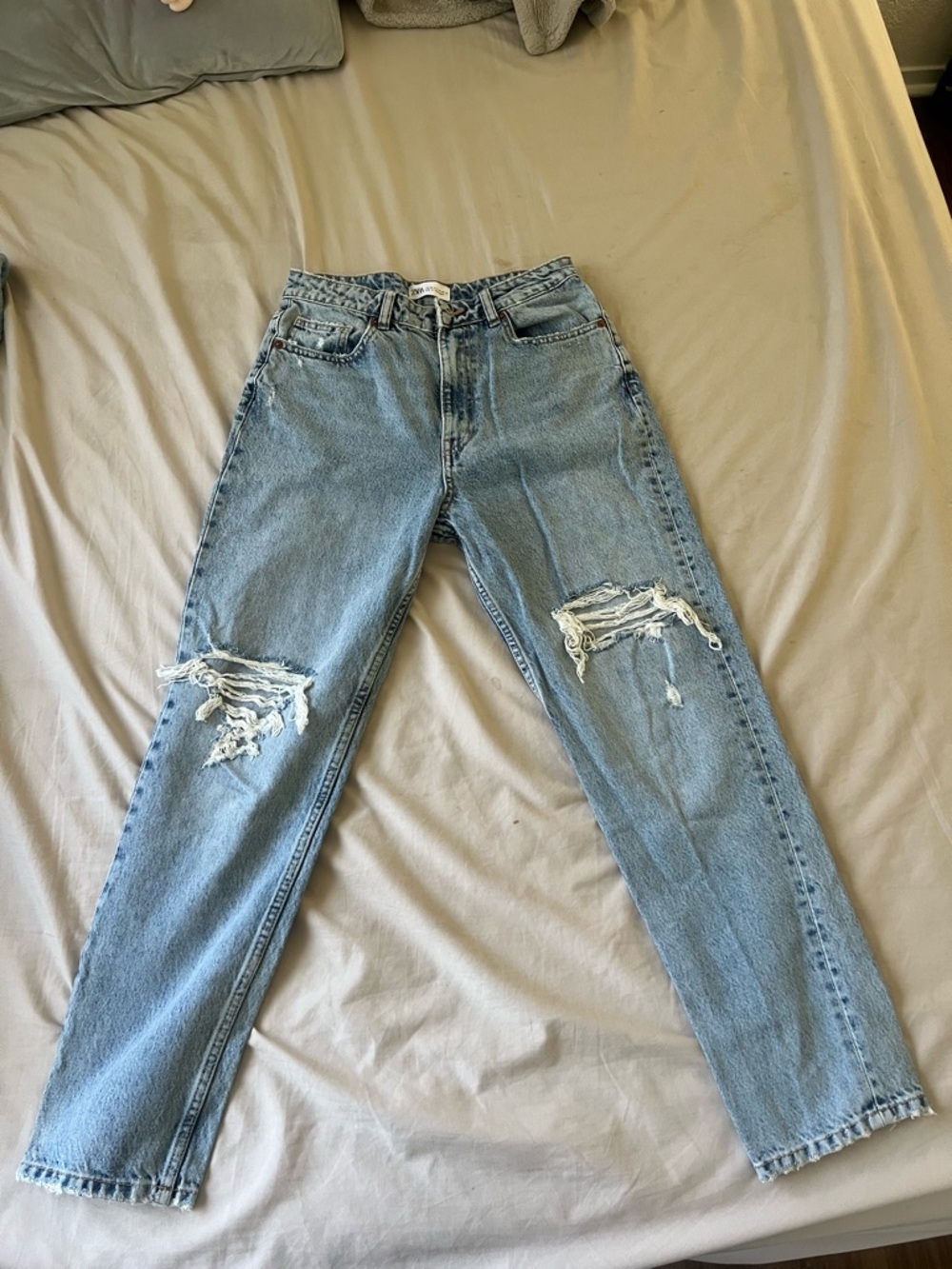 Zara light Wash Distressed Women’s Jeans - Blue